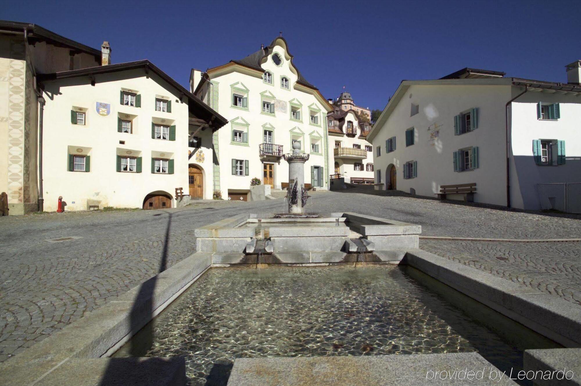 Badehotel Belvair Scuol Esterno foto
