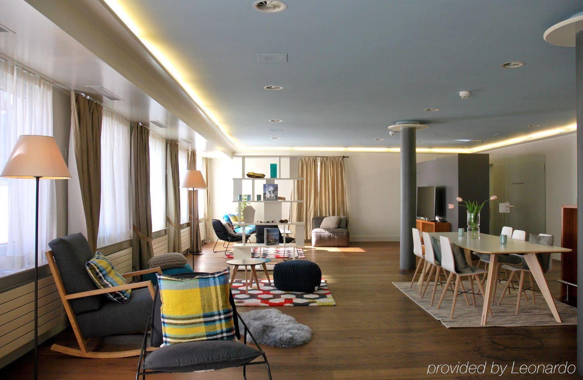 Badehotel Belvair Scuol Esterno foto